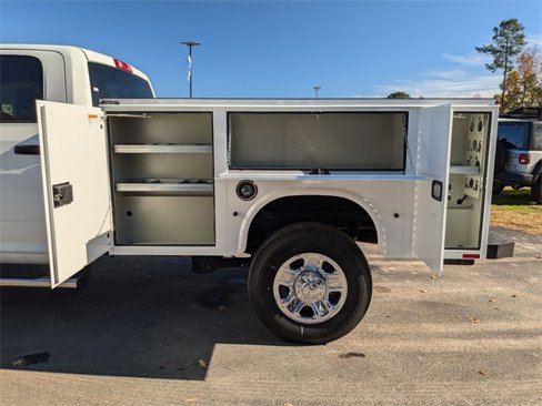 New 2024 RAM 2500 Tradesman w/ Chrome Appearance Group image 29