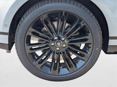 New 2026 Land Rover Range Rover Velar Dynamic SE image 10