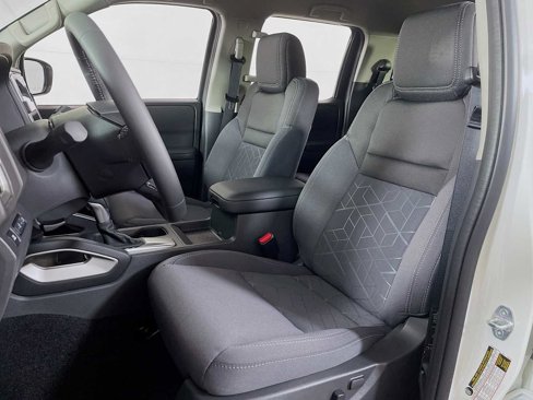 Used 2025 Nissan Frontier SV w/ SV Convenience Package image 18