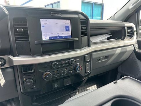 New 2025 Ford F550 4x4 Regular Cab Super Duty image 15