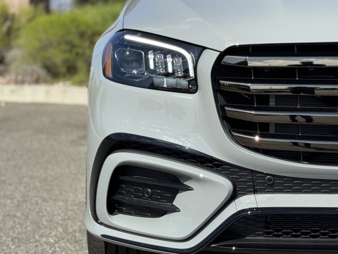 New 2026 Mercedes-Benz GLS 580 4MATIC image 7