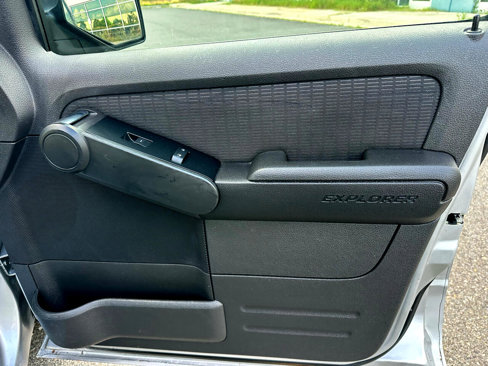 Used 2010 Ford Explorer Sport Trac XLT image 13