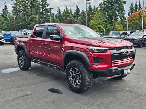 Used 2024 Chevrolet Colorado ZR2 w/ ZR2 Convenience Package III image 3