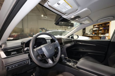 Used 2025 Toyota Camry LE image 9