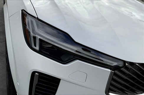 New 2026 Volvo XC90 B6 Plus w/ Protection Package Premier image 33