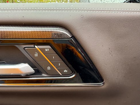 New 2025 GMC Yukon XL Elevation image 27