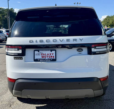 Used 2020 Land Rover Discovery SE image 17