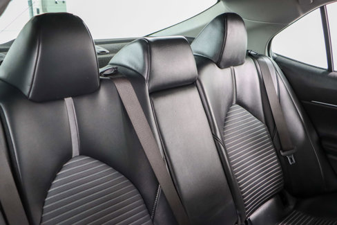Used 2024 Toyota Camry SE image 27
