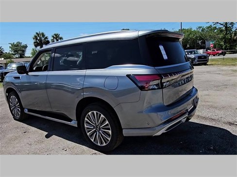 New 2025 INFINITI QX80 Sensory image 18