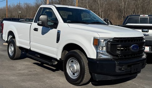 Used 2022 Ford F250 XL w/ Power Equipment Group image 3