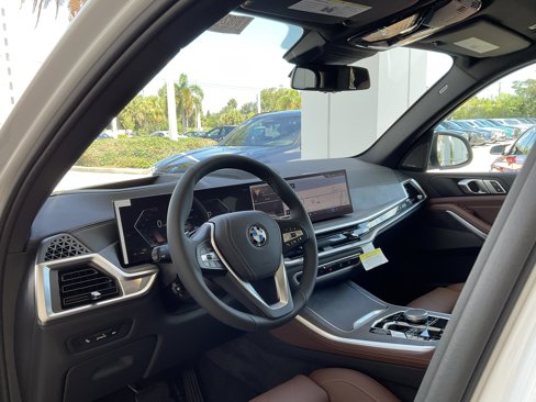 New 2026 BMW X5 xDrive40i w/ Climate Comfort Package image 9