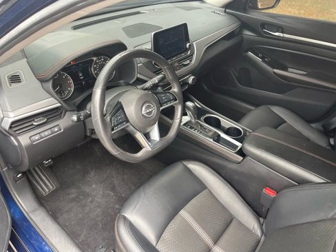 Used 2024 Nissan Altima 2.5 SR image 11