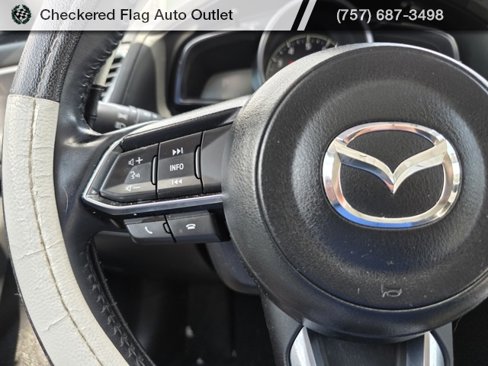 Used 2017 MAZDA MAZDA3 Grand Touring image 13