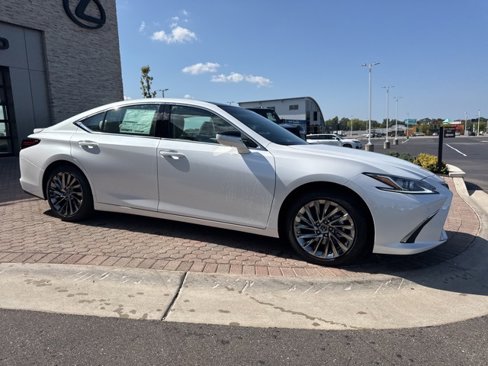 New 2025 Lexus ES 350 Luxury image 7