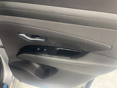 Used 2025 Hyundai Tucson Limited image 23