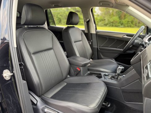 Used 2022 Volkswagen Tiguan SE image 23
