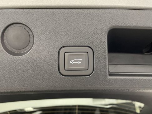 New 2026 Chevrolet Equinox LT w/ Convenience Package II image 16
