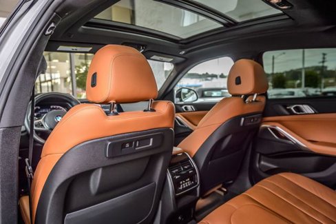 Used 2022 BMW X6 xDrive40i w/ M Sport Package image 41