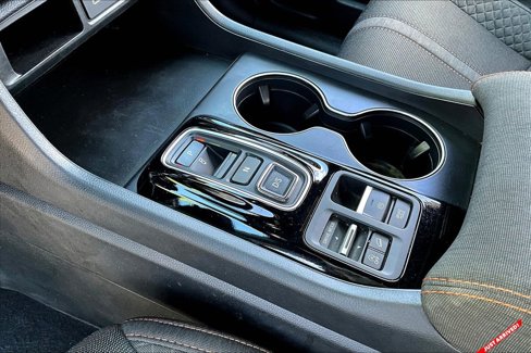 Used 2025 Honda Pilot Sport image 13