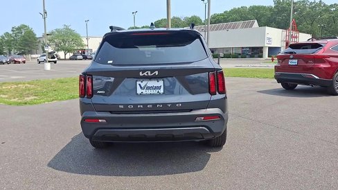 Used 2022 Kia Sorento S image 7