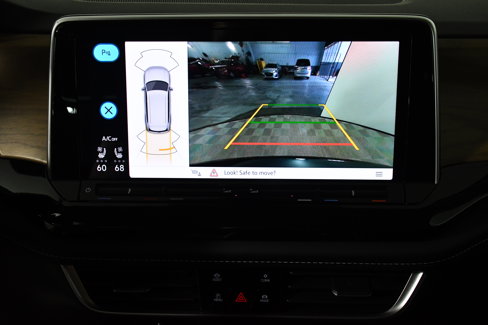 Used 2025 Volkswagen Atlas SE image 17