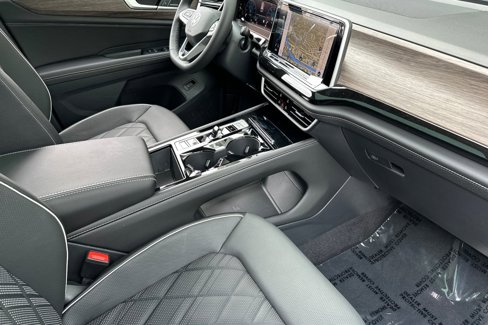 New 2026 Volkswagen Atlas SEL Premium R-Line image 16