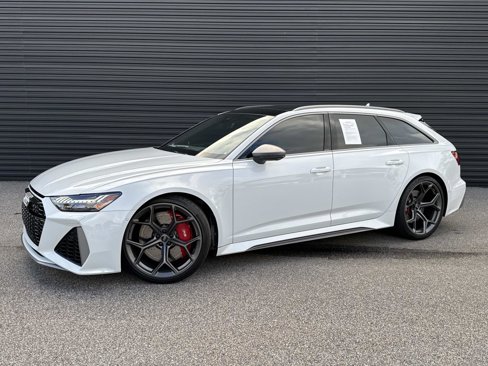Used 2025 Audi RS 6 performance image 1