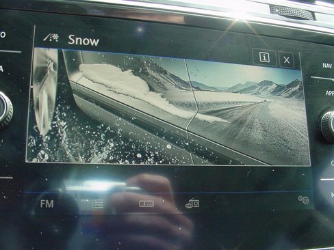 Used 2020 Volkswagen Tiguan SEL w/ 3rd Row Seat Package image 28