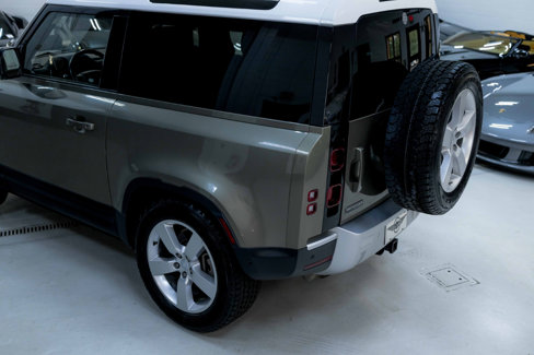 Used 2021 Land Rover Defender 90 First Edition image 39