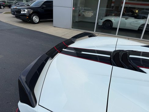 Used 2024 Chevrolet Corvette Stingray Premium Conv w/ Z51 Performance Package image 8