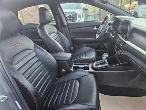 Used 2023 Kia Forte GT w/ GT2 Package image 7