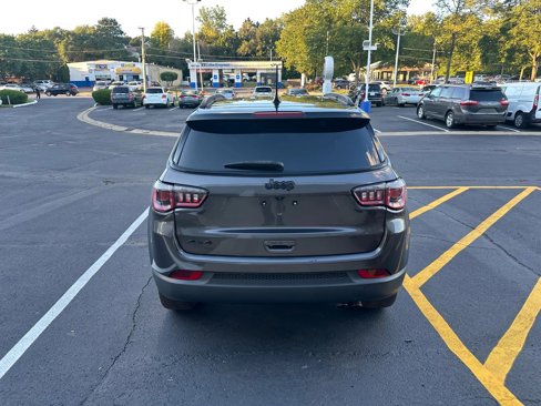 Used 2019 Jeep Compass Latitude image 6