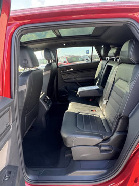 Used 2022 Volkswagen Atlas Cross Sport SEL Premium R-Line image 20