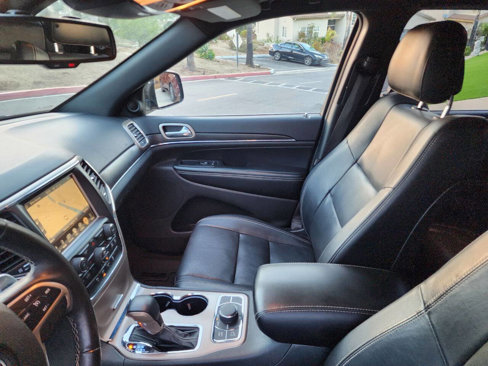 Used 2016 Jeep Grand Cherokee Limited w/ Luxury Group II image 25