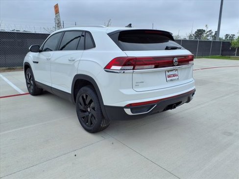 New 2025 Volkswagen Atlas Cross Sport SE image 7