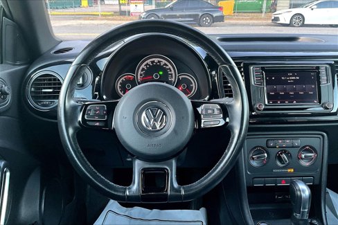Used 2018 Volkswagen Beetle 2.0T Coast image 5