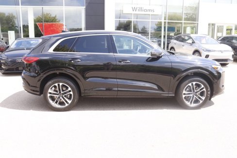 New 2025 Audi Q5 Premium Plus image 2