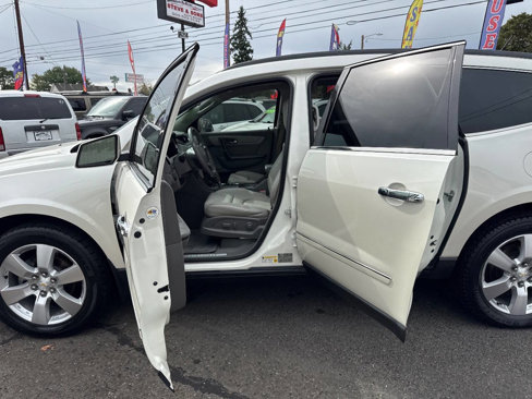 Used 2014 Chevrolet Traverse LTZ image 19