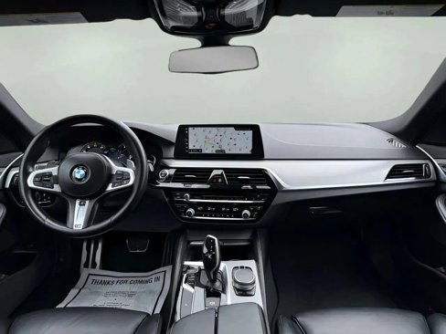 Used 2018 BMW 540i xDrive w/ M Sport Package image 21
