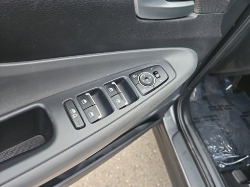 Used 2023 Hyundai Santa Fe SEL image 9