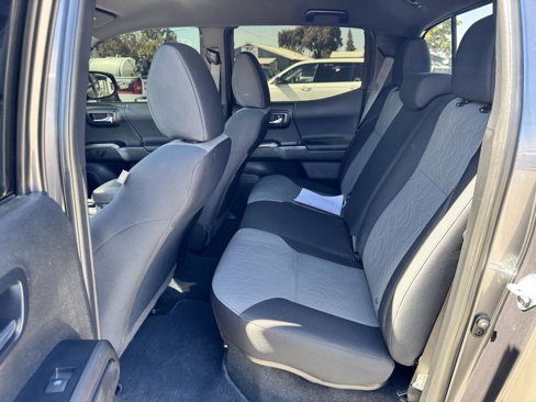 Used 2021 Toyota Tacoma TRD Sport image 13