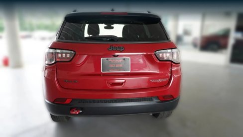 Used 2018 Jeep Compass Trailhawk image 4