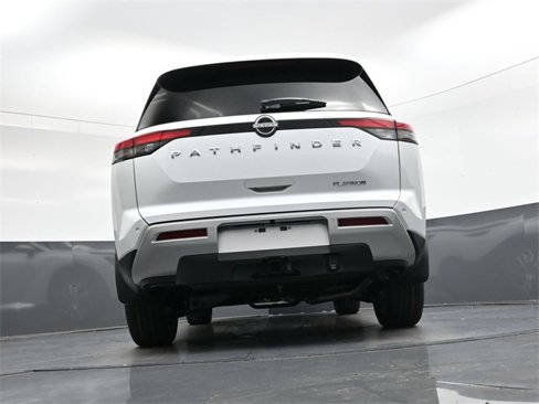 New 2025 Nissan Pathfinder Platinum image 32