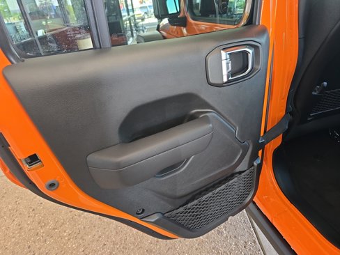 New 2025 Jeep Wrangler Unlimited Rubicon w/ Steel Bumper Group image 16