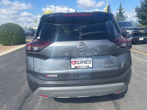 Used 2023 Nissan Rogue SV image 9