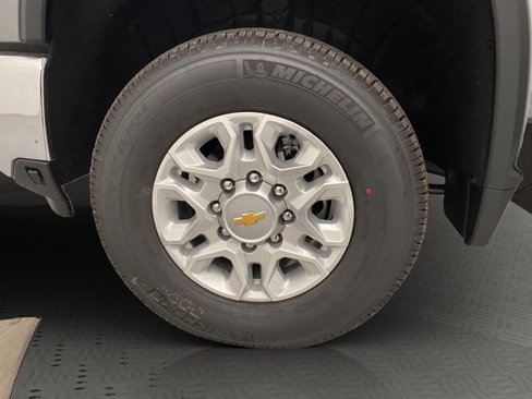 New 2026 Chevrolet Silverado 3500 LT image 14