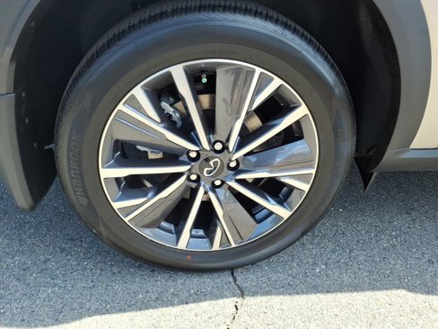 New 2026 INFINITI QX60 Luxe image 24
