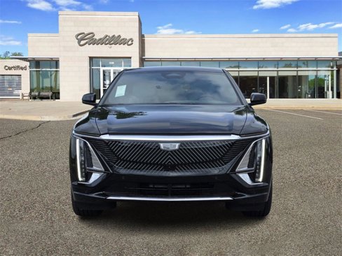 New 2025 Cadillac Lyriq Luxury image 2