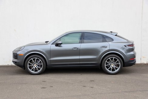 Used 2024 Porsche Cayenne Coupe image 13