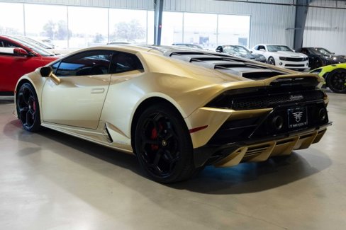 Used 2020 Lamborghini Huracan EVO image 7